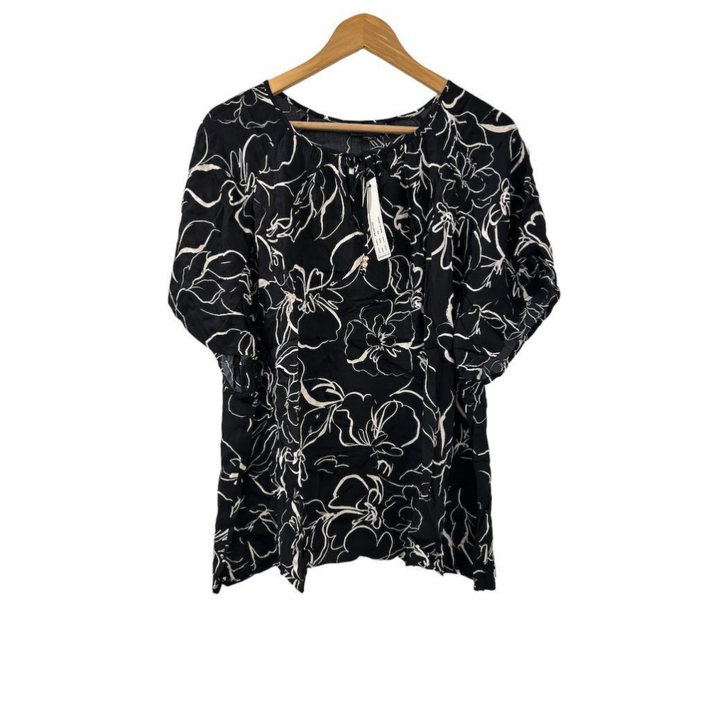 Belldini Women's Floral Blouse 2XL Black Peep Neck Flutter Sleeve
